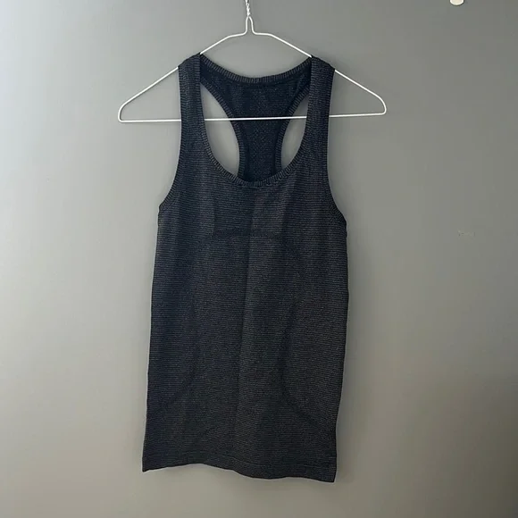 Lululemon Tanktop - Picture 1 of 4